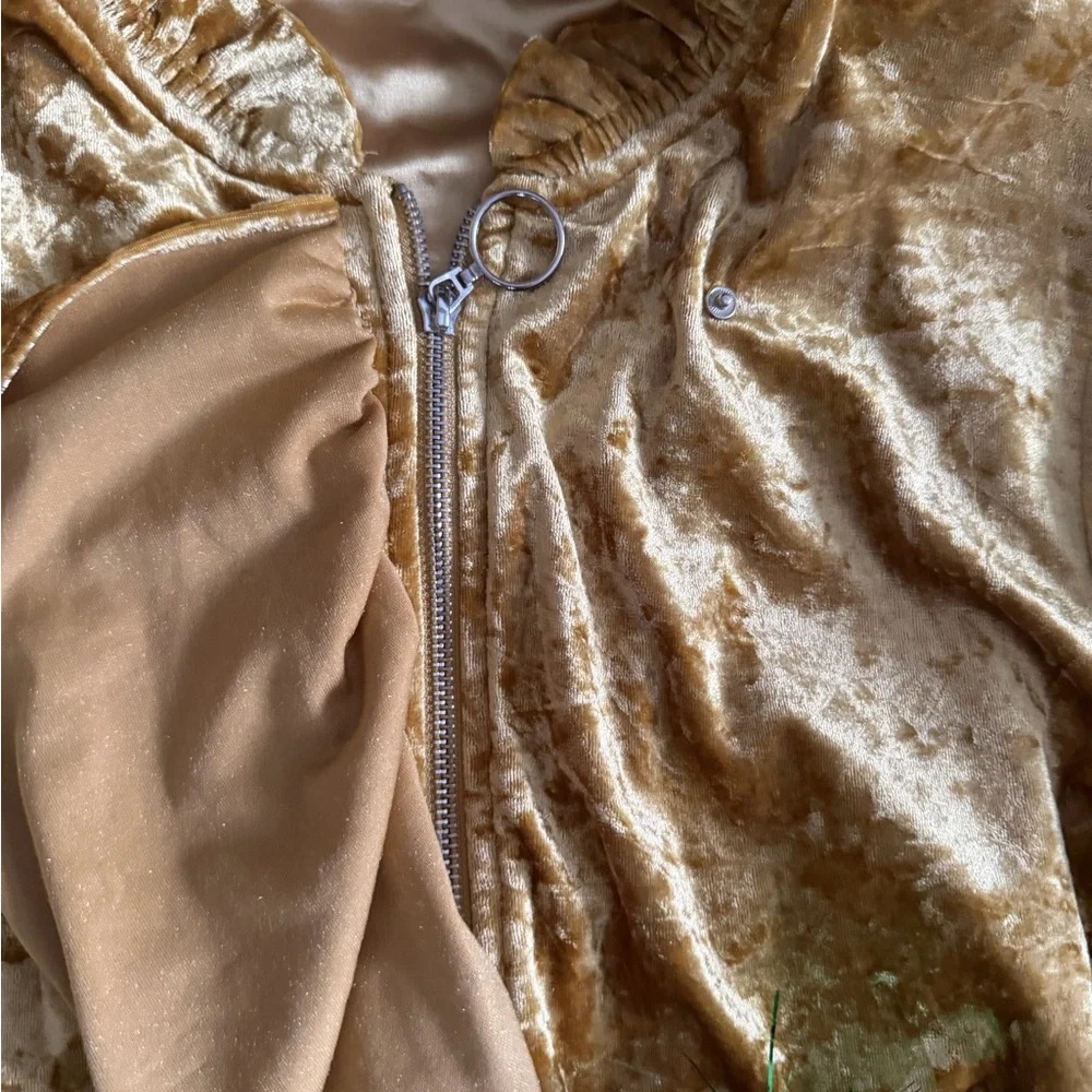 Cache Gold Velvet Jacket - Picture 4 of 5